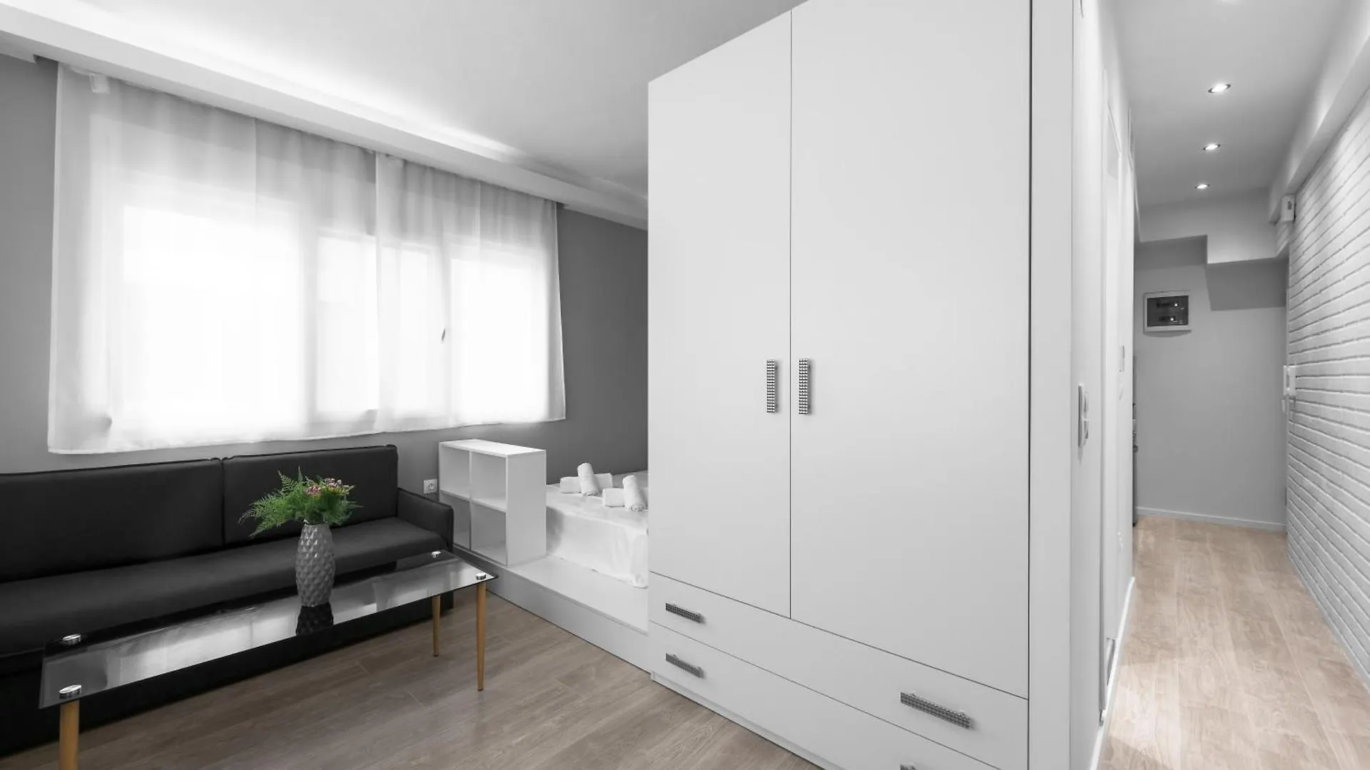 Denizen Studios And Apartments, Nilie Hospitality Mgmt Thessaloniki Apartment
