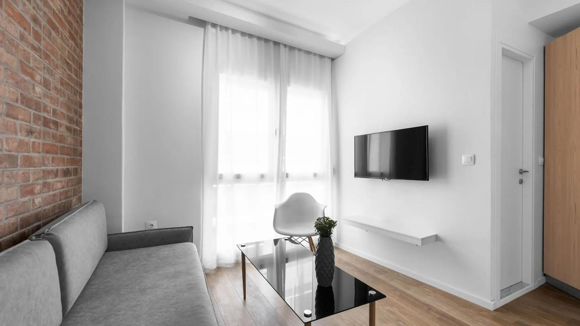 Denizen Studios And Apartments, Nilie Hospitality Mgmt Thessaloniki Apartment